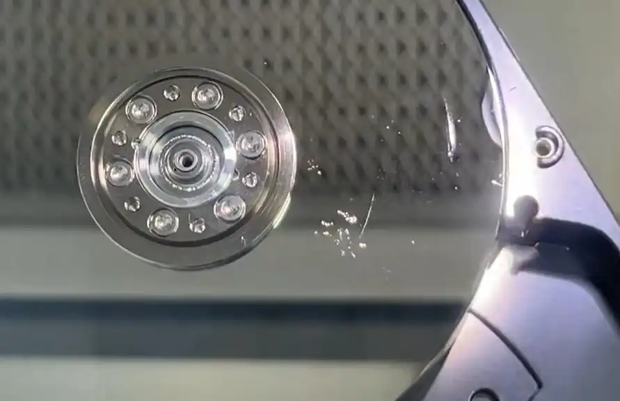 盤面灰塵、劃傷